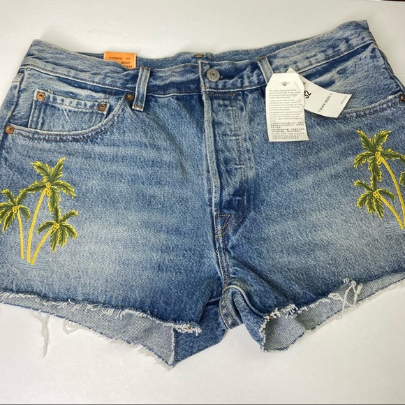 NEW Levis 501 Wild Dreaming Cut Off Shorts - Picture 2 of 11